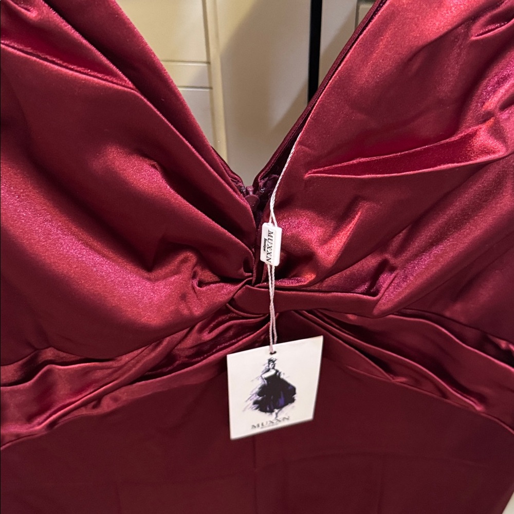 NWT mermaid satin dress - Picture 4 of 6